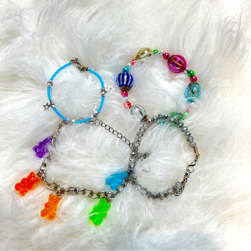 4 bracelets